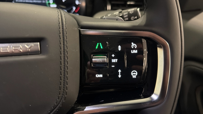 Land Rover Discovery Sport 1.5 P270e Metropolitan 5dr Auto [5 Seat] Station Wagon - Image 36